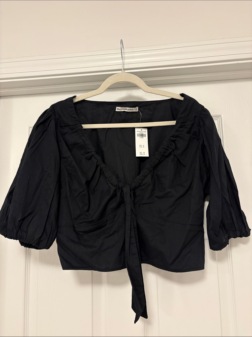 Abercrombie & Fitch Black Tie-Front Puff Sleeve Cropped Top